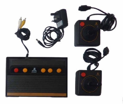 Atari 2600 Console + 2 Controllers (Flashback 3) - Atari 2600